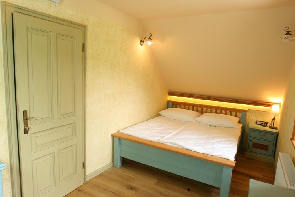 Villa Les With Hot Tub & Sauna Brežice Habitación foto