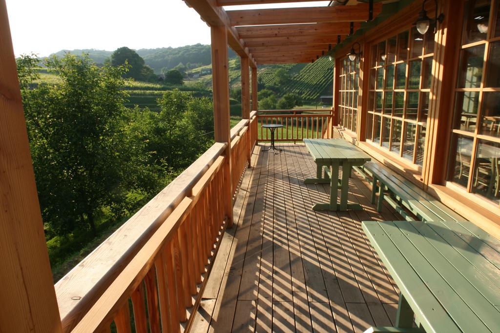 Villa Les With Hot Tub & Sauna Brežice Habitación foto